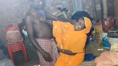 Gramathu Mature Aunty Udan Nattukattai Paiyan Nude Ool