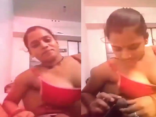 Married wife bra gagging lover dick viral MMS
